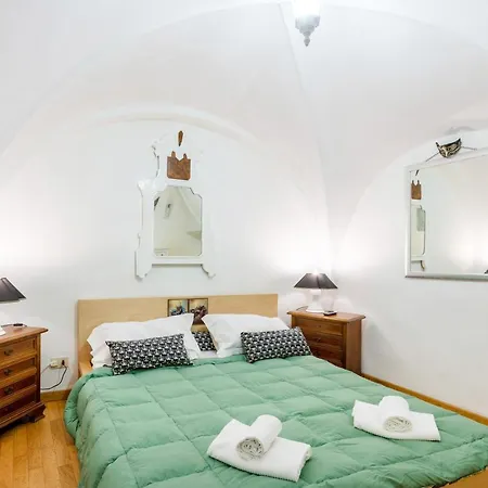 Guesthost - Cattedrale Di Firenze Apartment-3